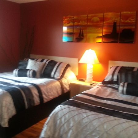 The Walla Walla Inn Rainy River Room photo